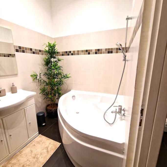 Le Parc - T2-spacieux-clim-wifi Apartment Marseille